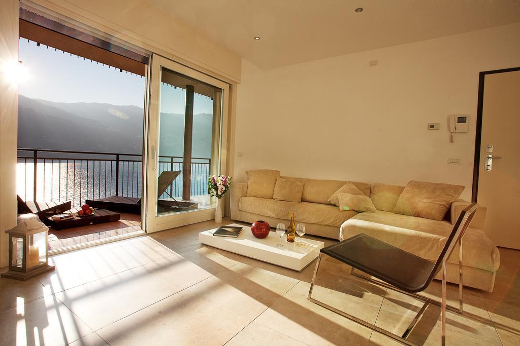 5 Luxury Laglio Apartments-By Italian Apartments Номер фото